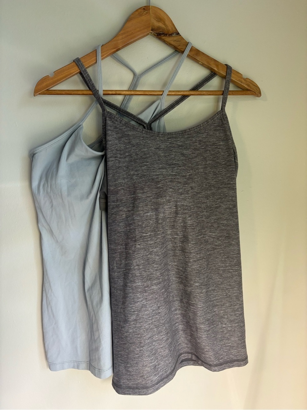 Lululemon Bundle of 2 Flow Y Tank Top
Light Support, B/C Cup Size 10